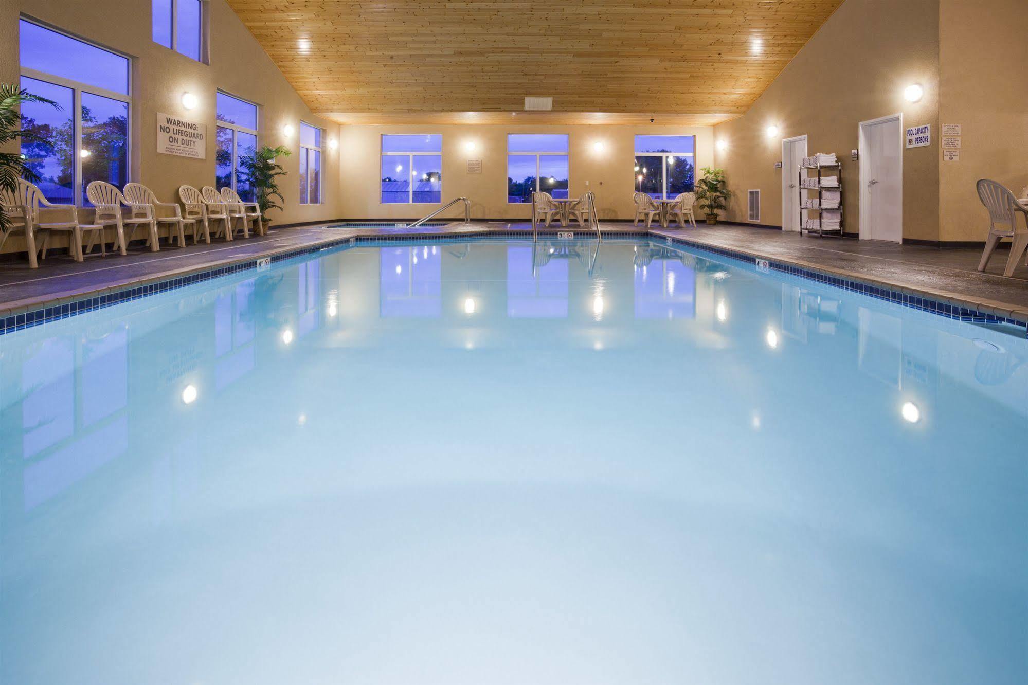 GrandStay Hotel&Suites Parkers Prairie Extérieur photo